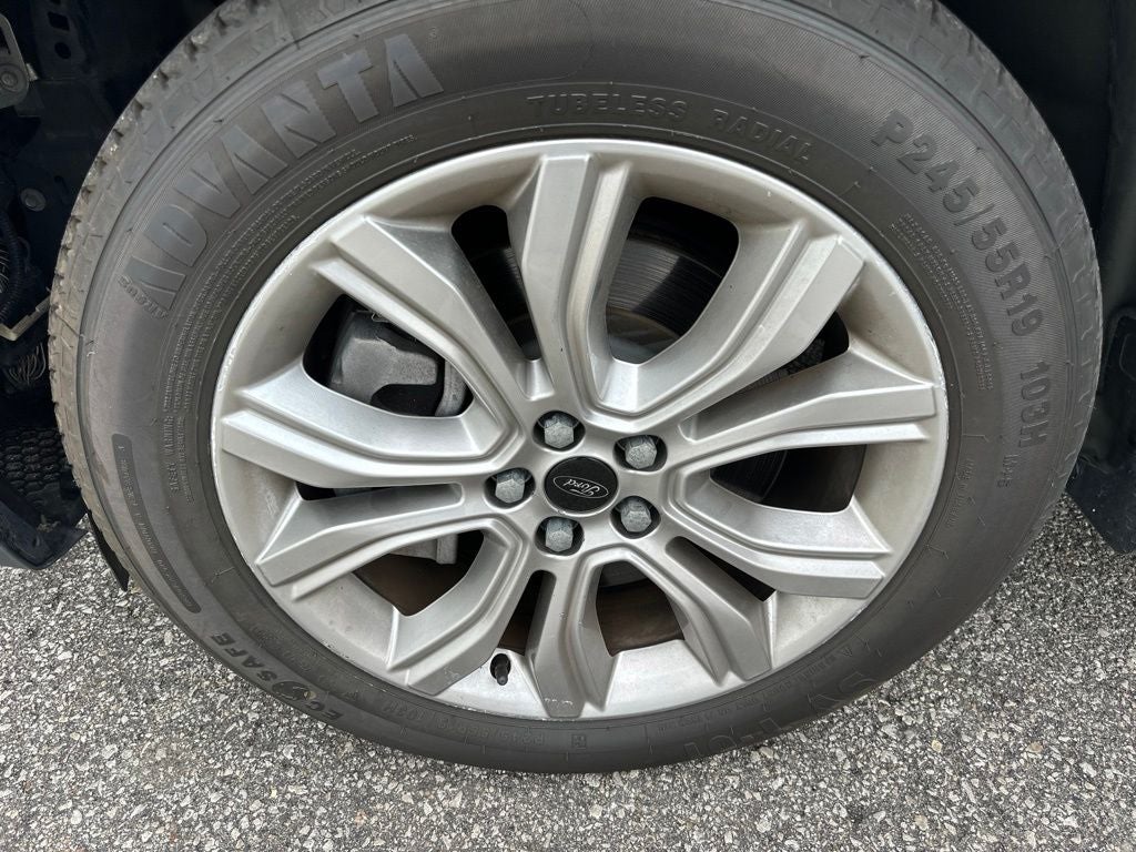 2023 Ford Edge Titanium