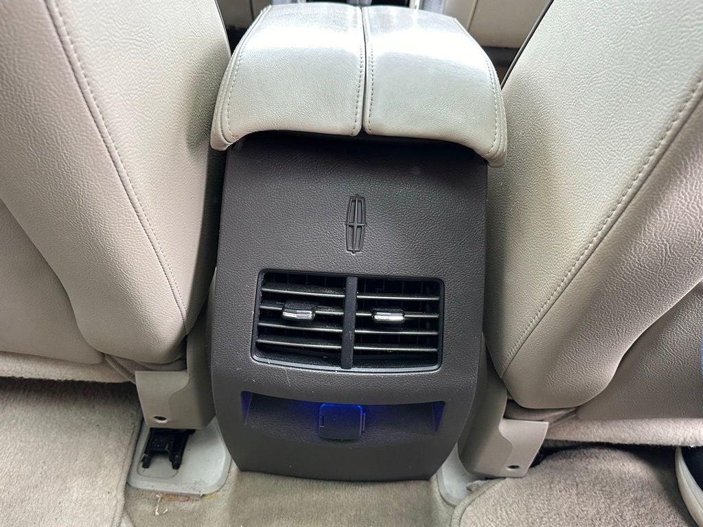 2011 Lincoln MKX Base