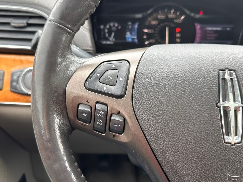 2011 Lincoln MKX Base