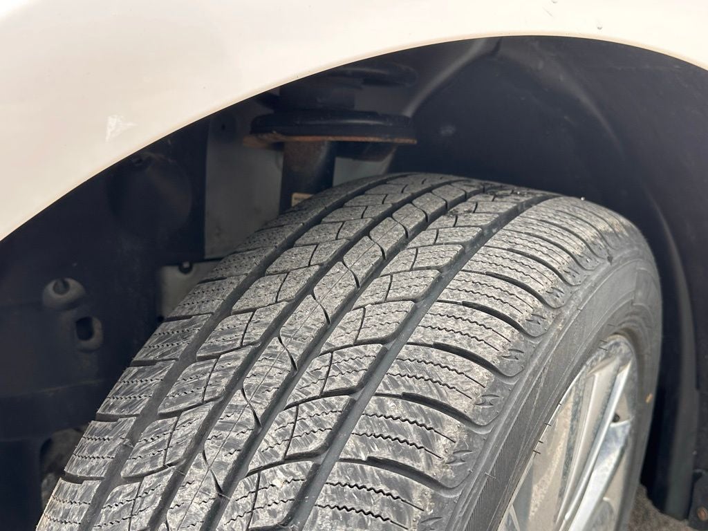 2011 Lincoln MKX Base