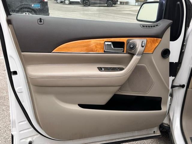 2011 Lincoln MKX Base