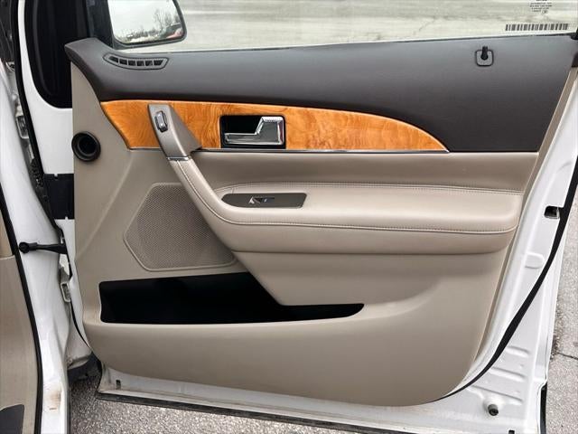 2011 Lincoln MKX Base