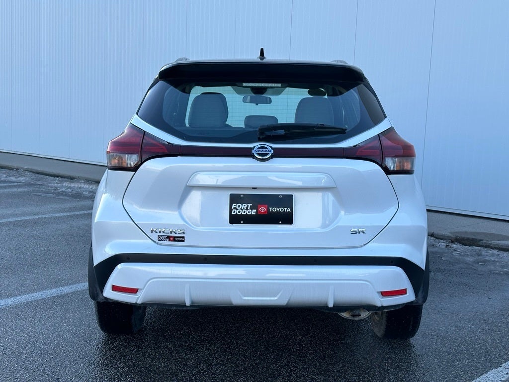 2021 Nissan Kicks SR