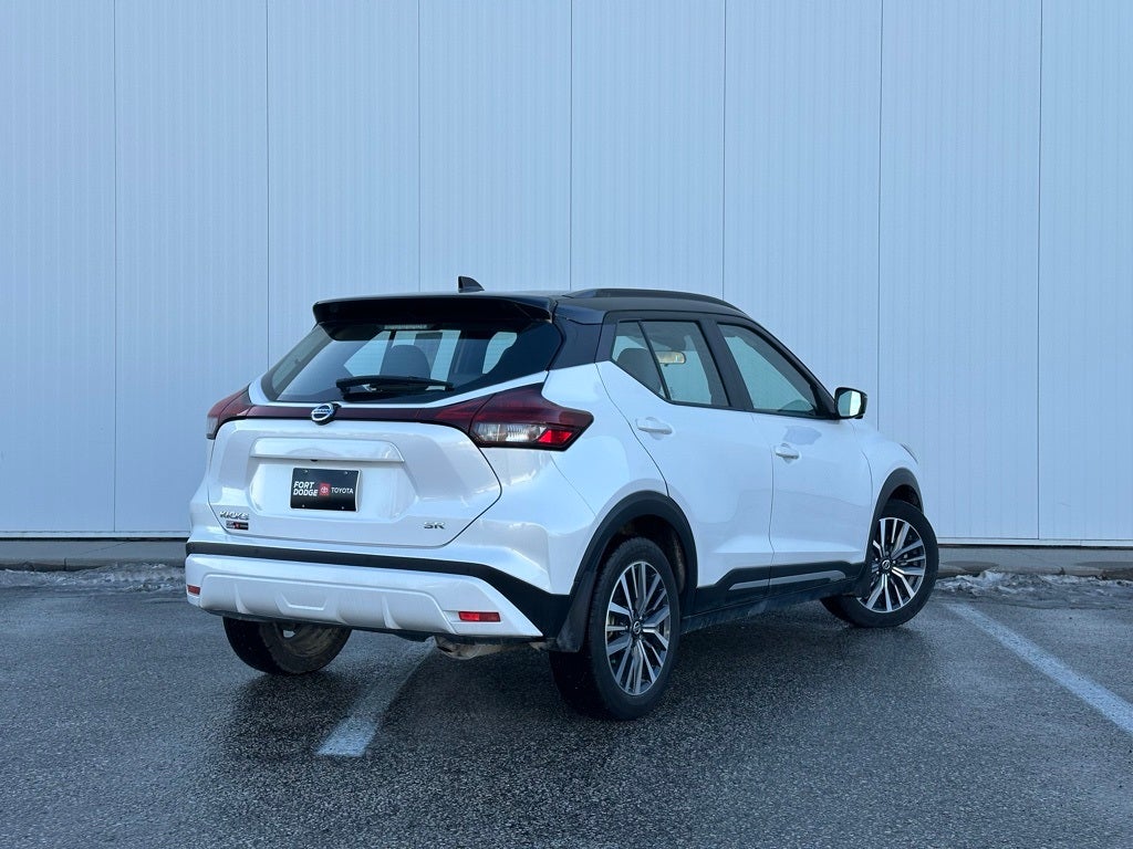 2021 Nissan Kicks SR