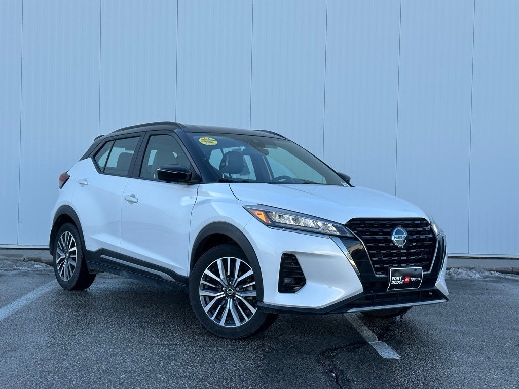 2021 Nissan Kicks SR