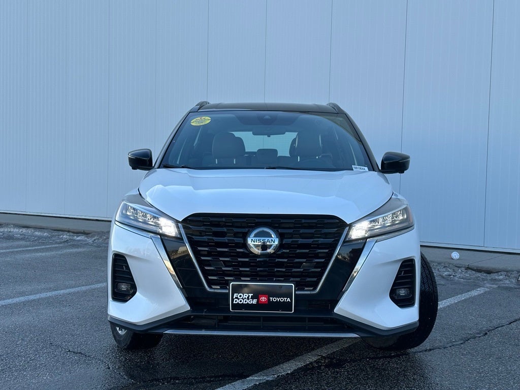 2021 Nissan Kicks SR