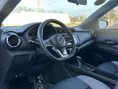 2021 Nissan Kicks SR