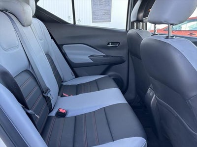 2021 Nissan Kicks SR