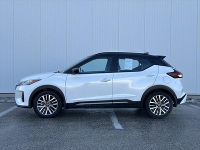 2021 Nissan Kicks SR