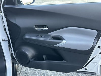 2021 Nissan Kicks SR