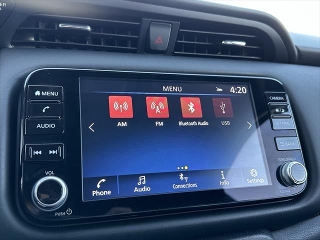 2021 Nissan Kicks SR