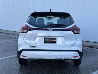 2021 Nissan Kicks SR