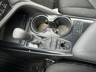 2019 Toyota Camry Hybrid LE