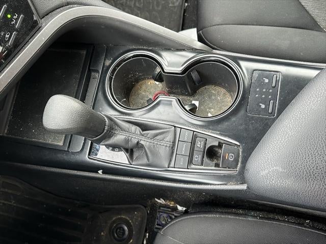 2019 Toyota Camry Hybrid LE