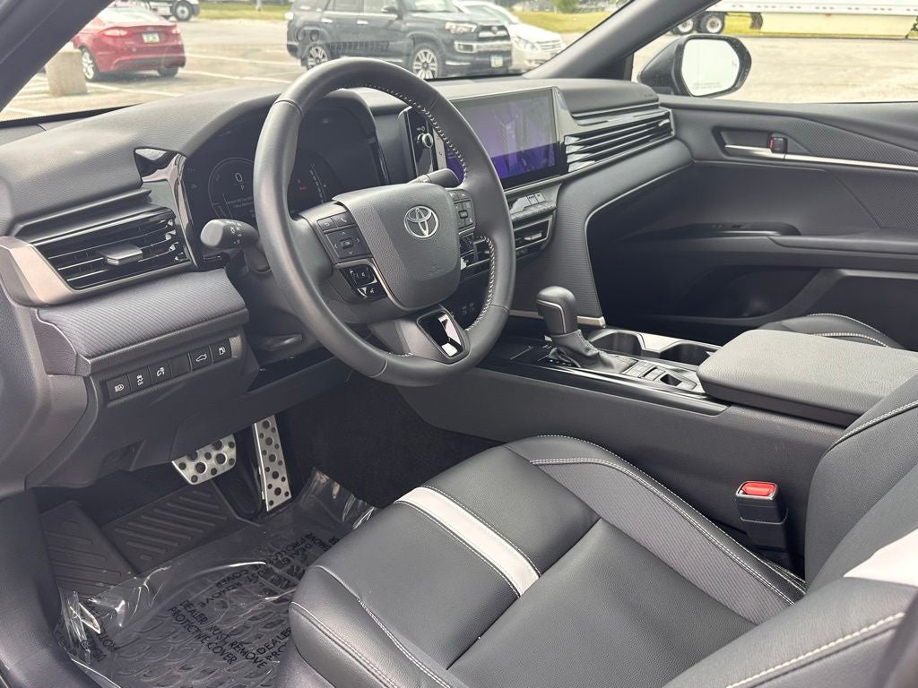 2025 Toyota Camry SE Hybrid