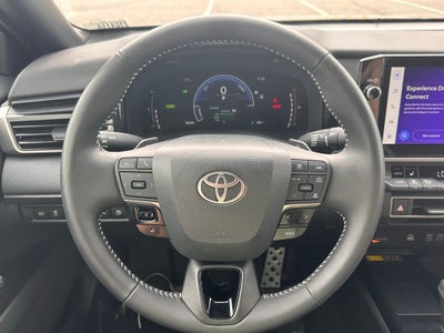 2025 Toyota Camry SE Hybrid