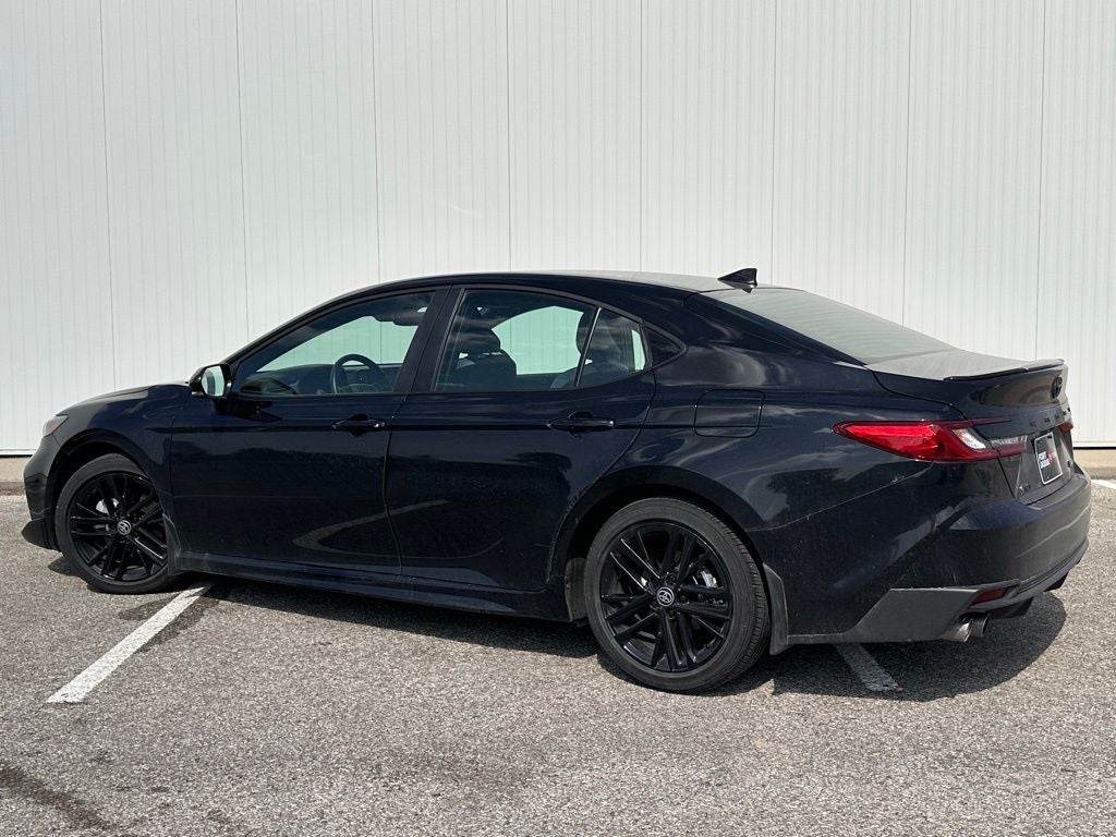 2025 Toyota Camry SE Hybrid