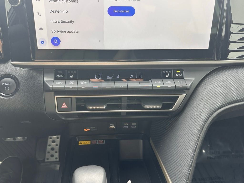 2025 Toyota Camry SE Hybrid