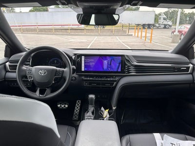 2025 Toyota Camry SE Hybrid