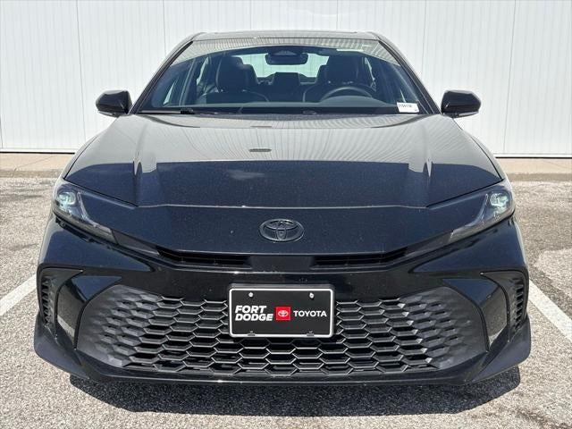 2025 Toyota Camry SE Hybrid