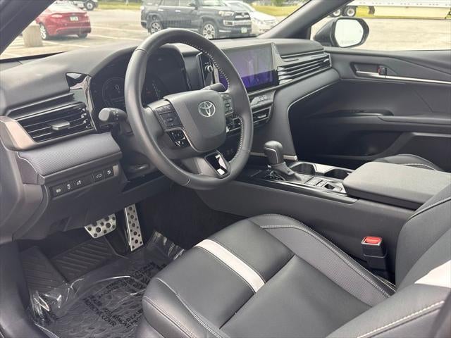 2025 Toyota Camry SE Hybrid