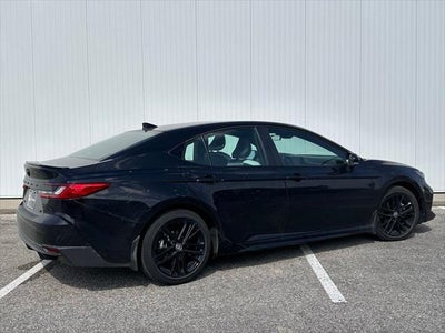 2025 Toyota Camry SE Hybrid