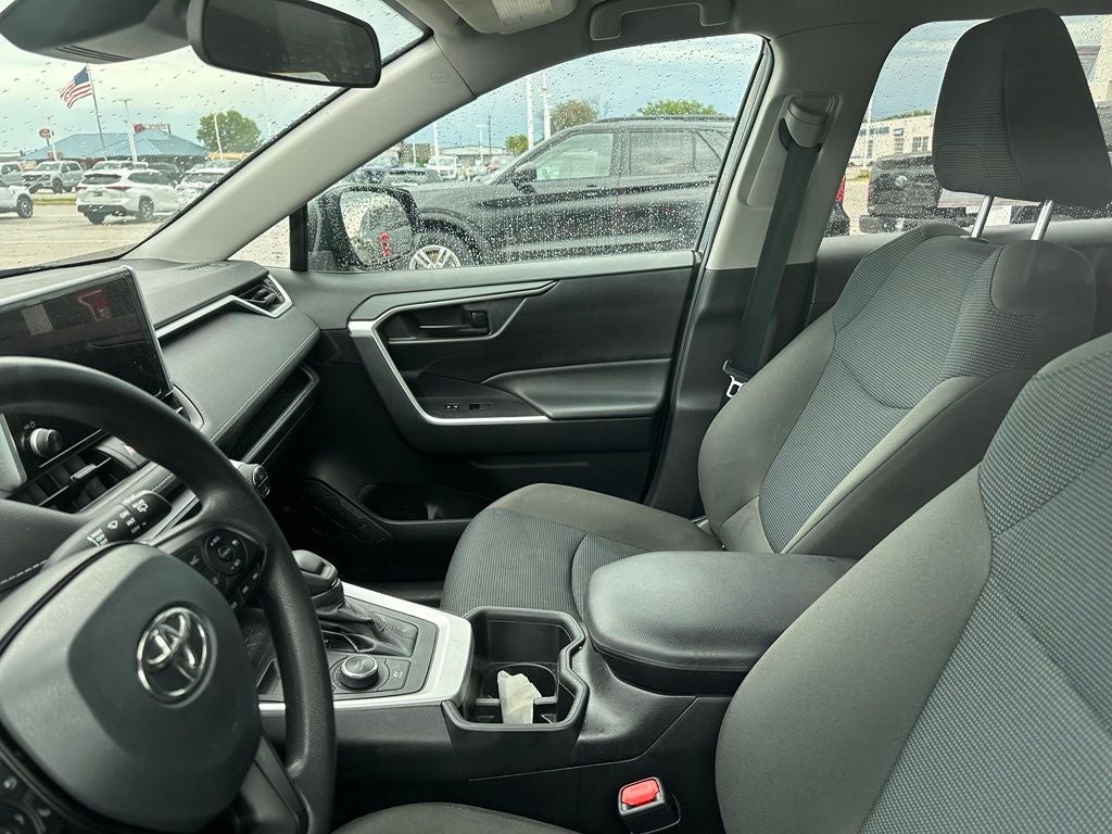 2023 Toyota RAV4 Hybrid LE