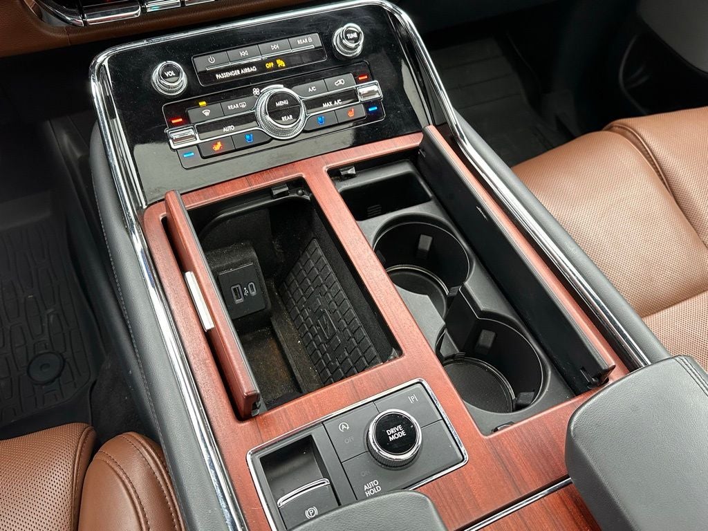 2023 Lincoln Navigator L Reserve