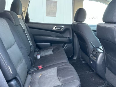 2020 Nissan Pathfinder SV