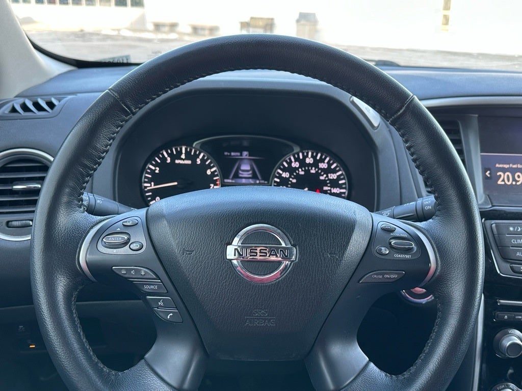 2020 Nissan Pathfinder SV