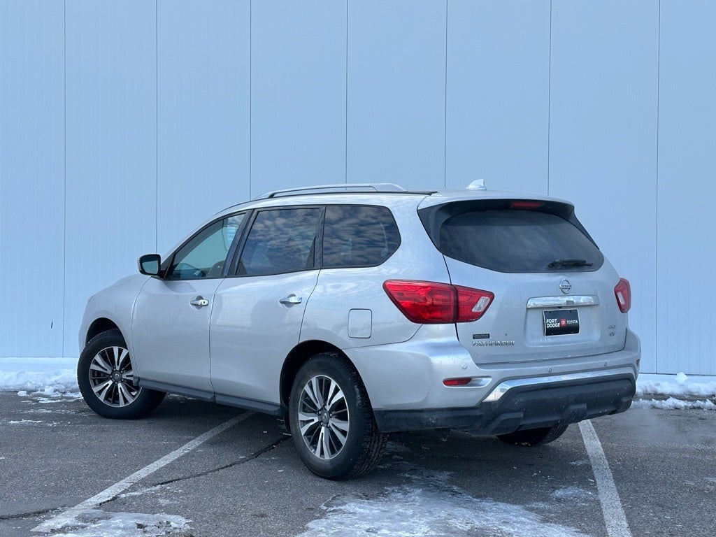 2020 Nissan Pathfinder SV