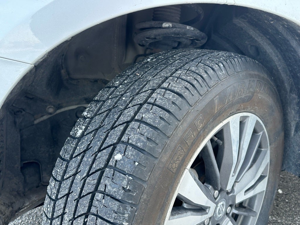 2020 Nissan Pathfinder SV