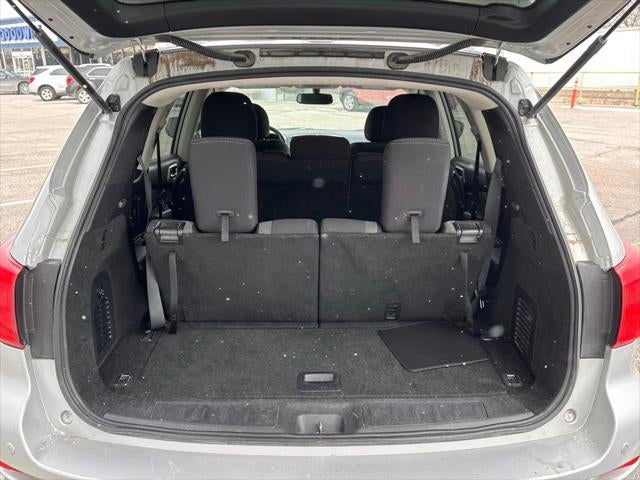 2020 Nissan Pathfinder SV