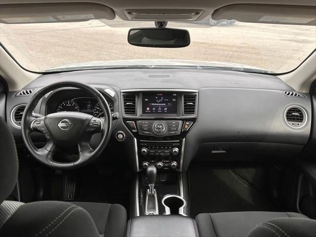 2020 Nissan Pathfinder SV