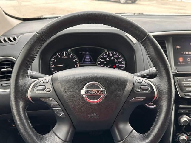 2020 Nissan Pathfinder SV