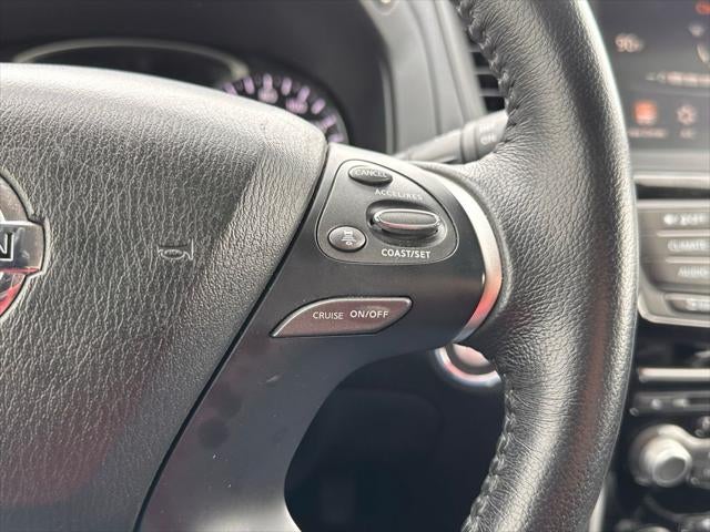 2020 Nissan Pathfinder SV