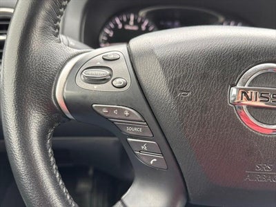 2020 Nissan Pathfinder SV