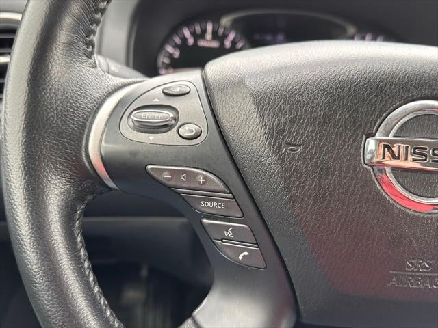 2020 Nissan Pathfinder SV