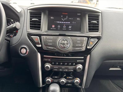 2020 Nissan Pathfinder SV