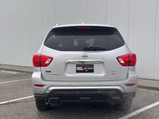 2020 Nissan Pathfinder SV