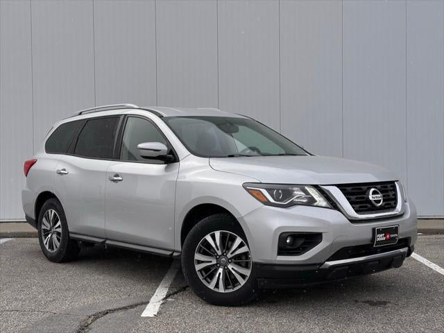 2020 Nissan Pathfinder SV