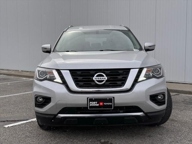2020 Nissan Pathfinder SV