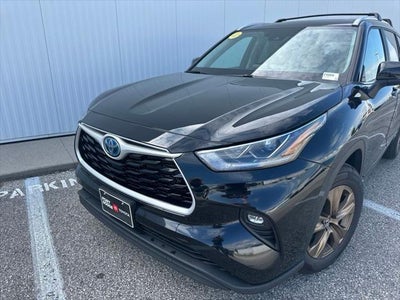 2023 Toyota Highlander Hybrid Bronze Edition