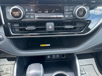 2023 Toyota Highlander Hybrid Bronze Edition