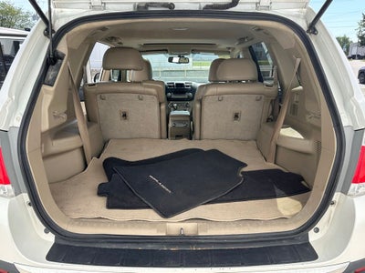 2011 Toyota Highlander SE