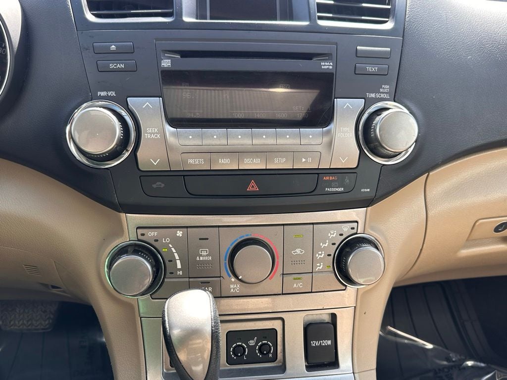 2011 Toyota Highlander SE