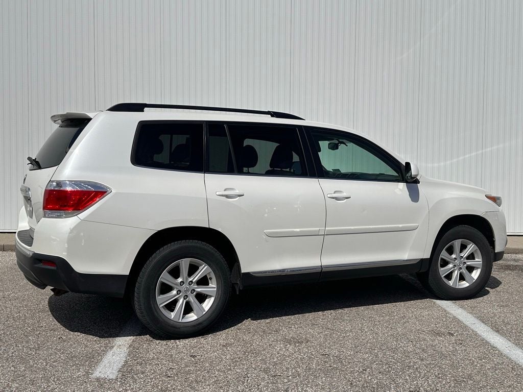 2011 Toyota Highlander SE