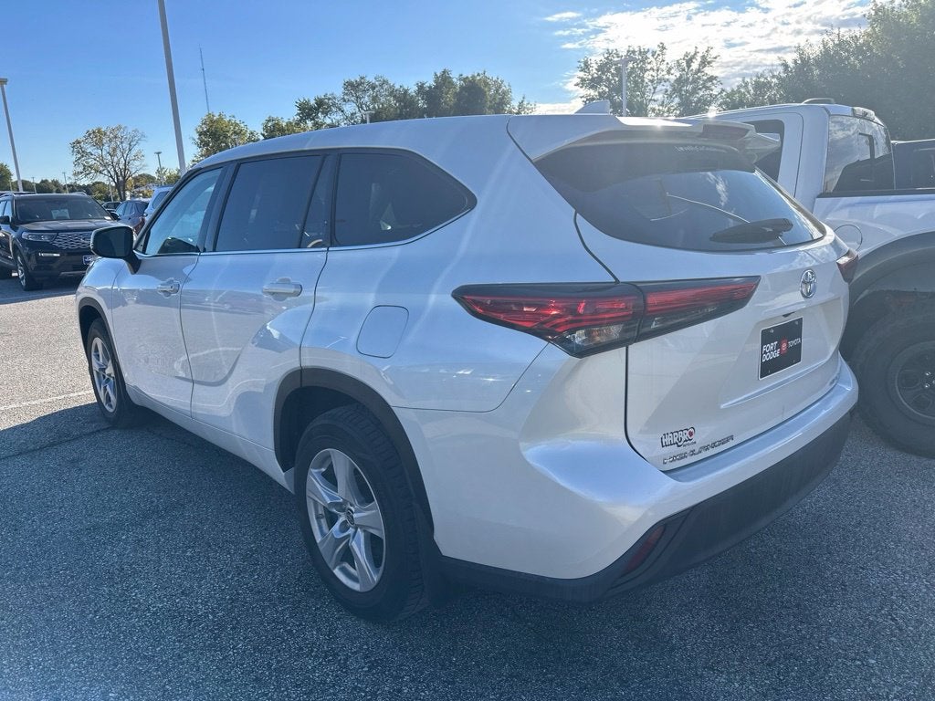 2021 Toyota Highlander LE
