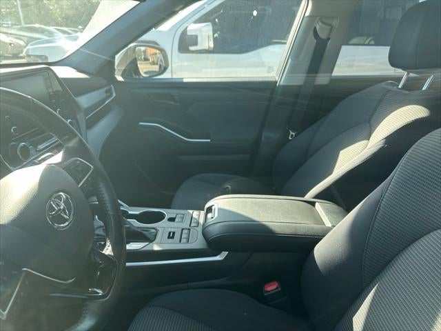 2021 Toyota Highlander LE