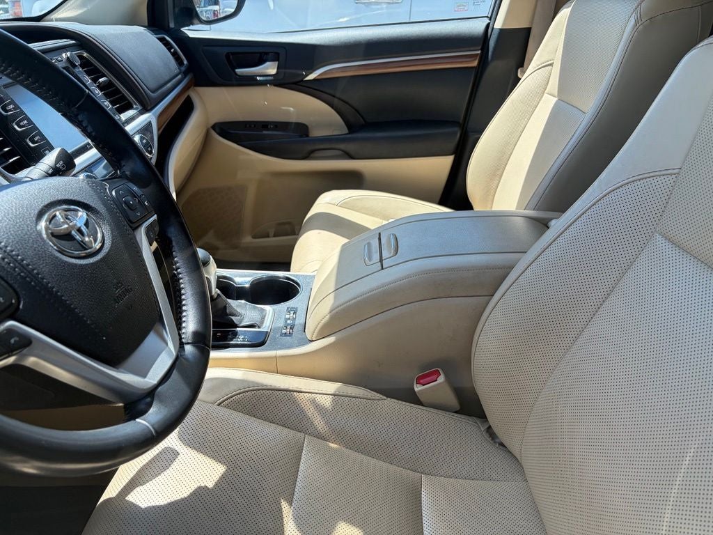 2017 Toyota Highlander Limited